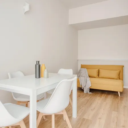 Hostmate - - Imperia's Prism - Romolo Iulm *