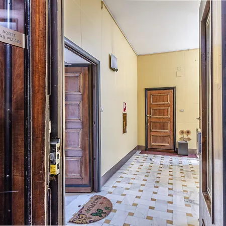 Monnalisa A Due Passi Da 4*