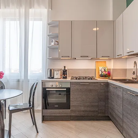 Monnalisa A Due Passi Da Guest house Milan