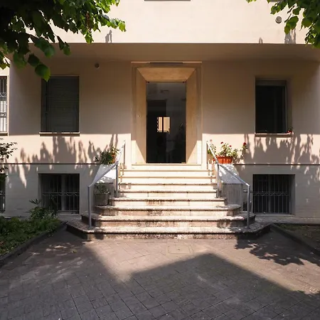 Court House Elegant Apartman Milánó