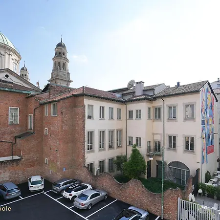 Duomo Center Apartament *