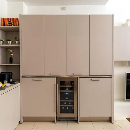 Elegant In Heart Milánó