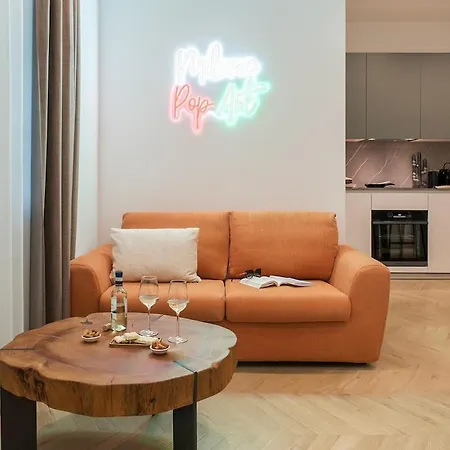 Pop Art - New Exclusive