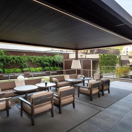 Crowne Plaza By Ihg Hotel 4*