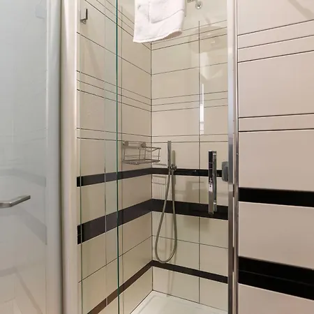 The Rent - Near Porta Romana Милан