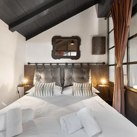 Tortona Metro 200m - Charming Attic - Wifi
