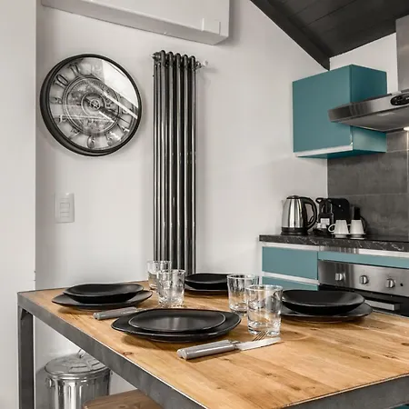 Апартаменты Tortona Metro 200m - Charming Attic - Wifi *