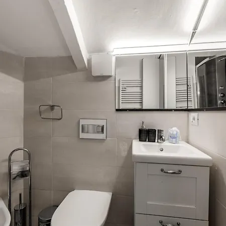 Apartment Tortona Metro 200m - Charming Attic - Wifi