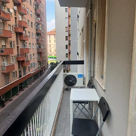 A Casa Di Imma A 5 Min Stazione Centrale, Wi-fi Veloce, Balcone Abitabile Милан