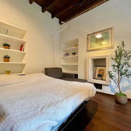 Sunny Balcony In Porta Romana Apartment Mailand