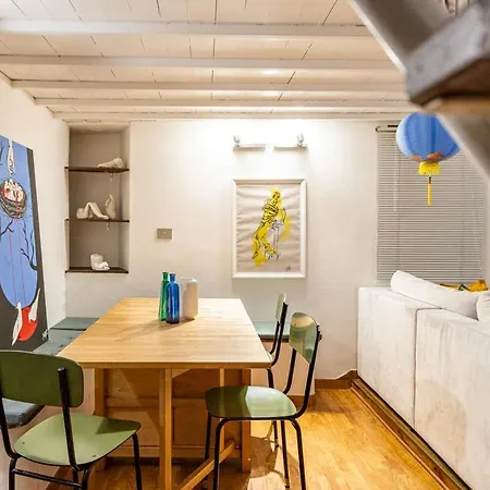 Loft D'artista 아파트 *