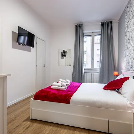 Apartamento Modern New House - Duomo In 10 Min - Netflix & Wi-fi *