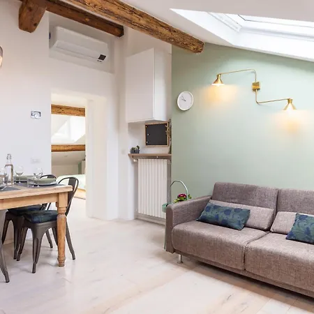 Station - Duomo 15 Min Apartament *