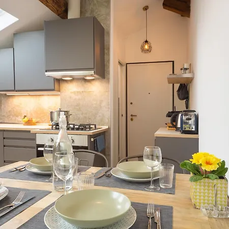 Station - Duomo 15 Min Apartament *