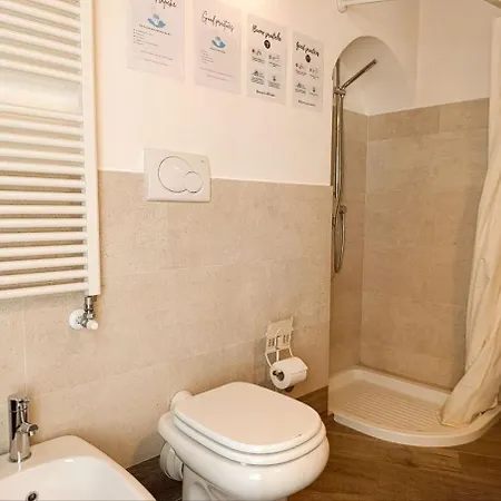 20 Minutes From Center - Design