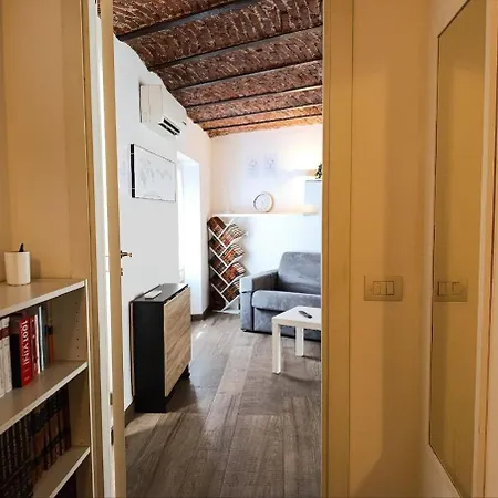 20 Minutes From Center - Design