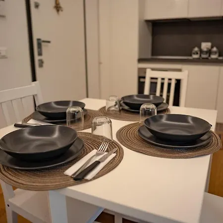 Your Cozy Loft In Citylife Milan, Near To M5 Milão