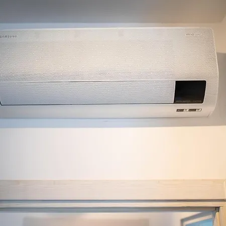 Large With Private Balcony And Workspace 公寓 *