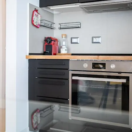 Large With Private Balcony And Workspace