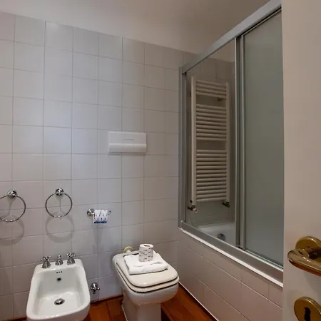 Via Dei Fabbri Michelangelo - Walk To Cattolica & Duomo - Navigli 5 Min Apartment Mailand