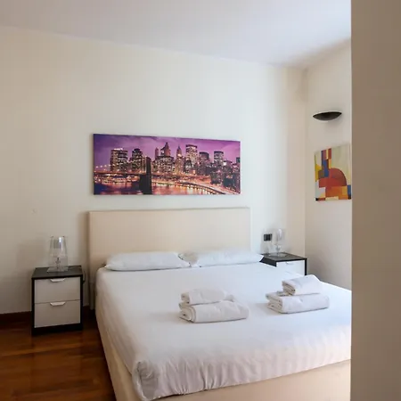 Apartment Via Dei Fabbri Michelangelo - Walk To Cattolica & Duomo - Navigli 5 Min Mailand