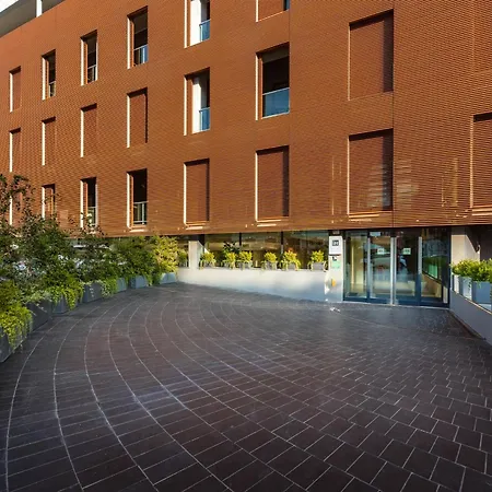 Ih Watt 13 4* Milão