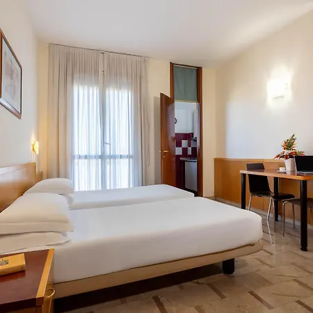 Aparthotel Ih Argonne Park