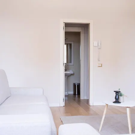 Exclusive In Station - Duomo 5 In Minutes * מילאנו