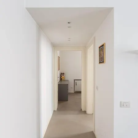 Apartment And Glamour Home! *