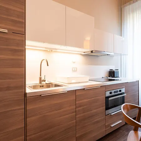 Crocetta Traviata Bilocale I Piano - Mirable Pm Mailand