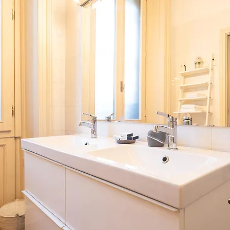 Crocetta Turandot One Bed 1st Floor - Mirable Pm Apartment