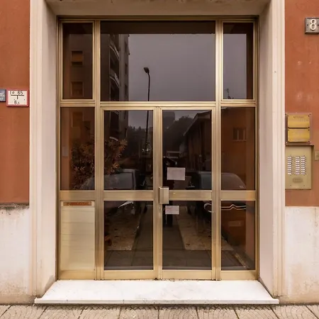 Wonderful 2 Bedrooms Fiera Area - Mirable Pm アパート