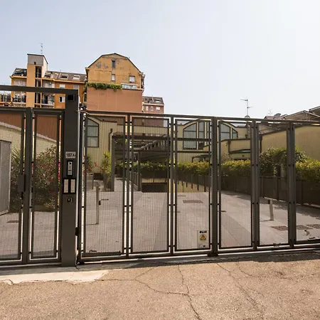 Shortmi Navigli