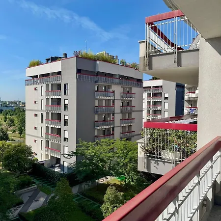 Pidan Serene Heaven Apartment Milan
