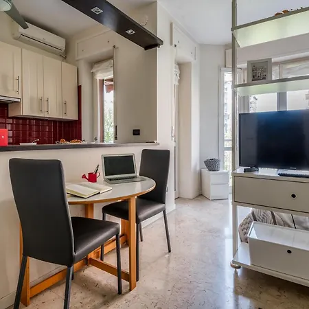 San Siro Cozy Nest - La Vista Apartment Milan