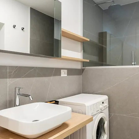 Monte Nero 2br Pta Romana M3 Апартаменты