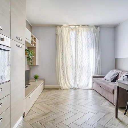 V2 Near Апартаменты Милан