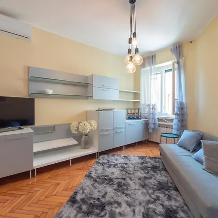 I-host - Lucania 12 Milan