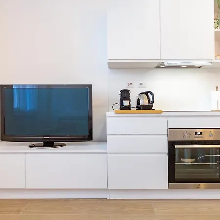 Youhosty - Sauro 5 ミラノ