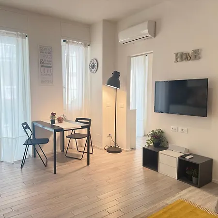 A Casa Di Imma A 5 Min Stazione Centrale, Wi-fi Veloce, Balcone Abitabile * Милан