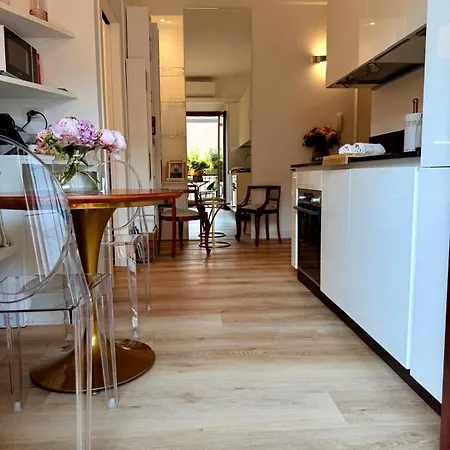 Casa Estia - Mico, Fiera Milano, Citylife, San Siro, Metro 2 Min - Refined Historic