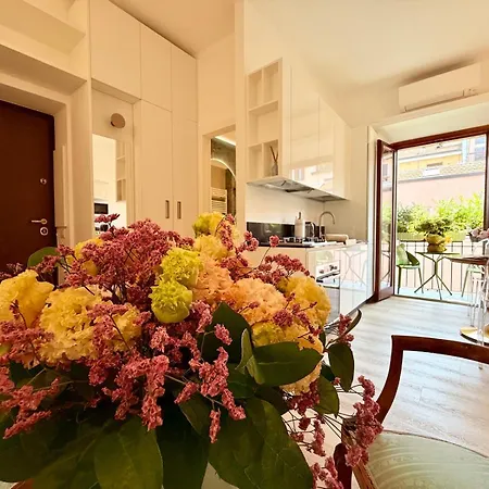 Casa Estia - Mico, Fiera Milano, Citylife, San Siro, Metro 2 Min - Refined Historic