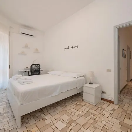Navigli Retreat Near Duomo Apartmán Milán