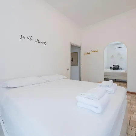 Navigli Retreat Near Duomo * Milan