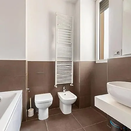 Elegante 3 Locali Con 2 Bagni Nel Cuore Di * Milán