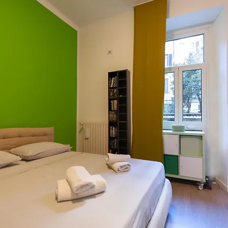 Casa Monet - 10 Minuti Dal Duomo Apartment *