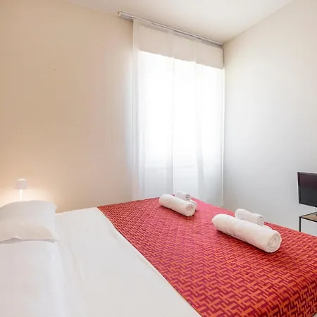 Bright And Modern 2 Double Bedrooms Bocconi Milano