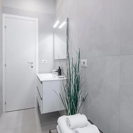 Bright And Modern 2 Double Bedrooms Bocconi *