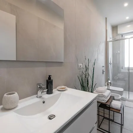 Bright And Modern 2 Double Bedrooms Bocconi דירה