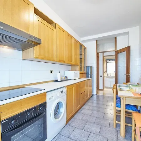Elegante In Fino A 6 Persone * Μιλάνο